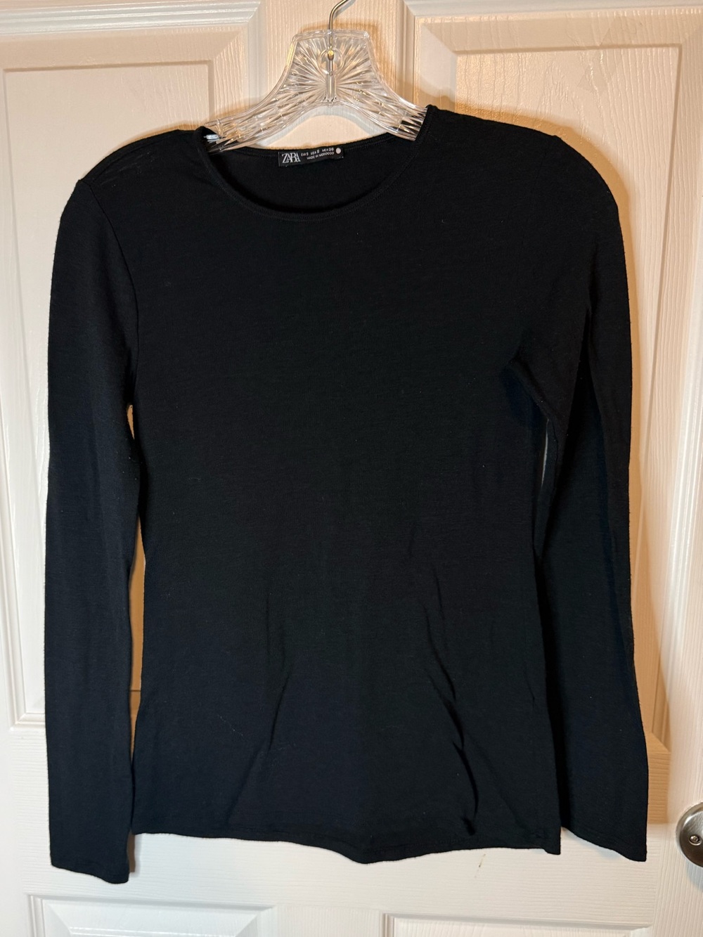 Zara Black Long-Sleeve Crewneck Top